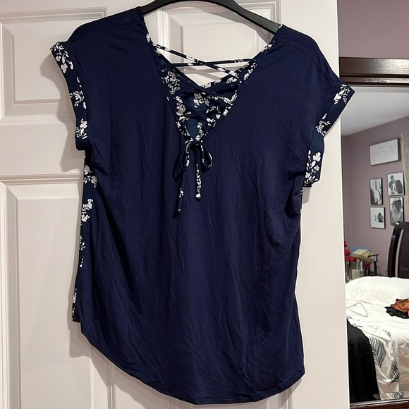 Floral blouse - Picture 2 of 3